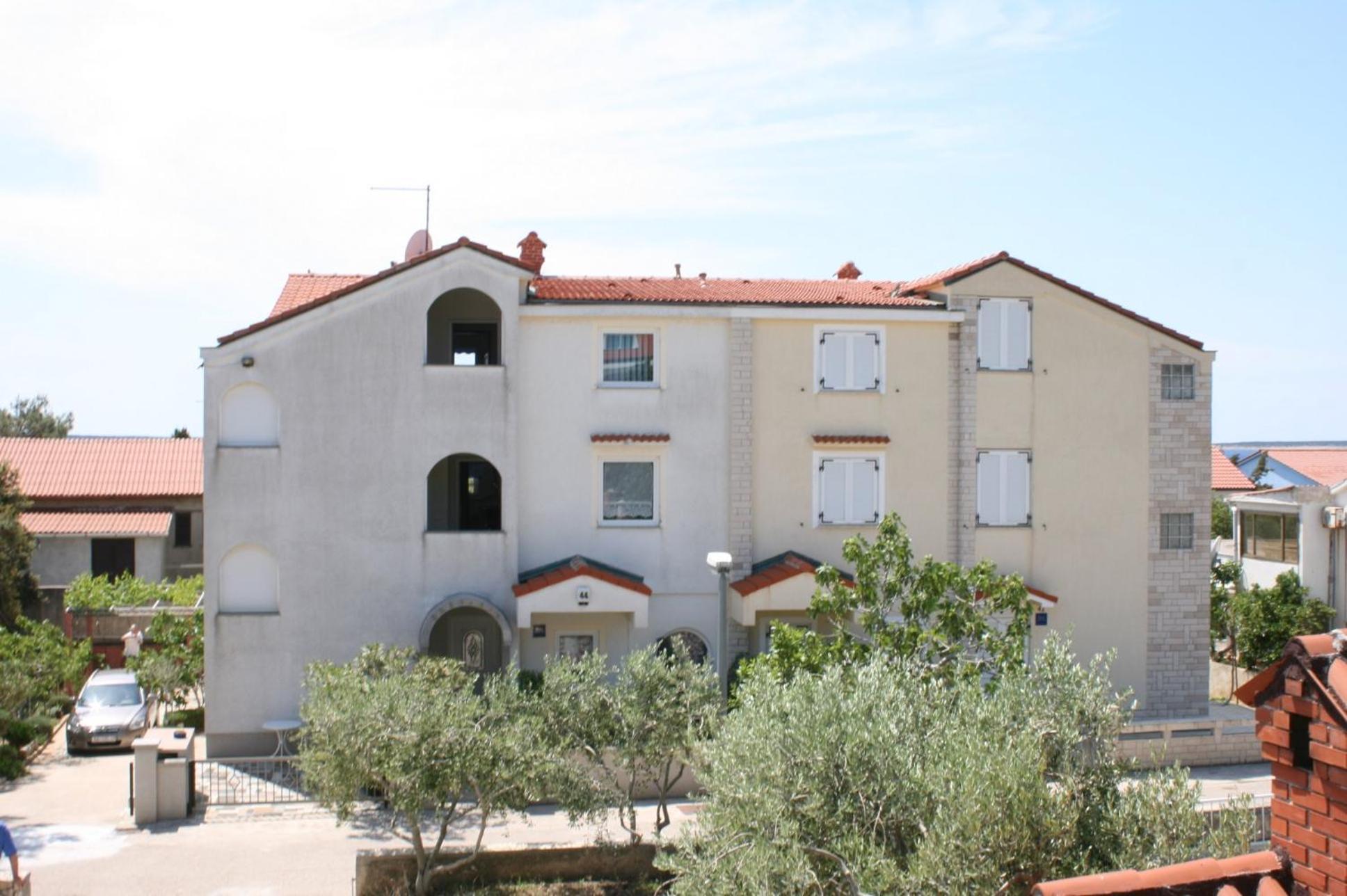 Apartments And Rooms By The Sea Pag - 6311 Pag Town Exterior photo